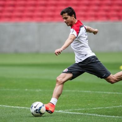 Na manhã deste sábado, o técnico Abel Braga comandou um treino com portões fechados no Beira-Rio.  Na foto, Nilmar.