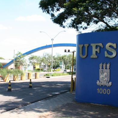 *** 01/10- juliano- arco UFSM  ***Arco de entrada do campus da UFSM.