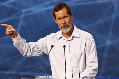 Presidential candidate for the Green Party Eduardo Jorge takes part in a television debate in Sao Paulo, Brazil on July 26, 2014. Brazilian general elections will take place next October 5. AFP PHOTO / Miguel SCHINCARIOL