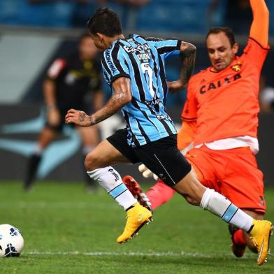  

PORTO ALEGRE, RS, BRASIL,08-10-2014: Campeonato Brasileiro, 27ª  rodada, Grêmio x Sport Recife na Arena.( FOTO:MAURO VIEIRA/AGENCIA RBS)
Jogador Dudu faz o segundo gol do Grêmio no segundo tempo, Grêmio 2x0 Sport. 