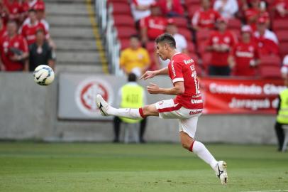  

PORTO ALEGRE, RS, BRASIL,12-10-2014:Brasileirão - 28ª rodada, Inter x Fluminense no estádio Beira-rio.(FOTO:FERNANDO GOMES/AGENCIA RBS)
Jogador Alex abre o placar no segundo tempo, Inter 1x0 Fluminense