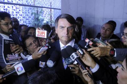  BRASILIA, DF, BRASIL, 11-2-2014: Dep. Jair Bolsonaro (PP-RJ) fala sobre sua candidatura a presidência da CDHM. Jair Messias Bolsonaro é um militar da reserva e político brasileiro. De orientação política de direita, cumpre sua sexta legislatura na Câmara dos Deputados do Brasil, eleito pelo Partido Progressista. (Fotos: Gustavo Lima / Câmara dos Deputados, NOTICIAS)Indexador: GUSTAVO LIMA