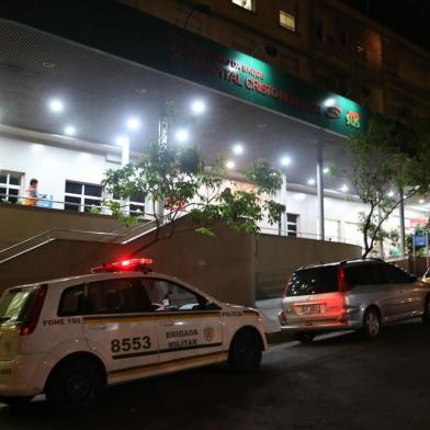  

PORTO ALEGRE, RS, BRASIL,12-10-2014:Um homem foi morto com dois tiros em um leito do quarto andar do Hospital Cristo Redentor,vítima estaria se recuperando de ferimentos por arma de fogo.(FOTO:JULIO CORDEIRO/AGENCIA RBS)