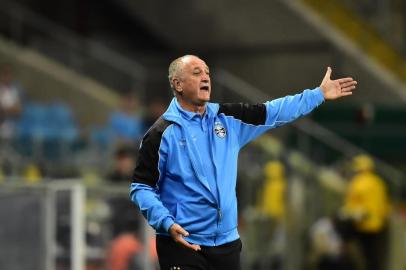  

PORTO ALEGRE, RS, BRASIL,22-10-2014:Campeonato Brasileiro, 30ª Rodada, Grêmio x Figueirense na Arena do Grêmio - FOTO:BRUNO ALENCASTRO/AGENCIA RBS
Técnico Felipão