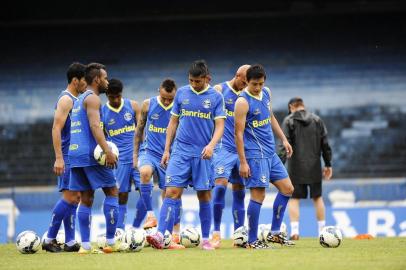  

PORTO ALEGRE,RS , BRASIL , 30-10-2014 -Treino do Grêmio no estádio Olímpico, Grêmio se prepara para receber o Vitória na Arena no sábado.Foto:MARCELO OLIVEIRA/ Agência RBS