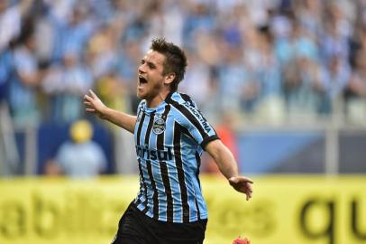  PORTO ALEGRE, RS, BRASIL, 09-11-2014: Grêmio e Inter se enfrentam pelo GRE-NAL 403, na Arena do Grêmio, pela 33ª rodada do Brasileirão. Comemoração do segundo gol jogador Ramiro (Foto: RICARDO DUARTEMES/AGÊNCIA RBS, ESPORTES)