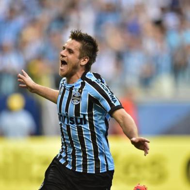  PORTO ALEGRE, RS, BRASIL, 09-11-2014: Grêmio e Inter se enfrentam pelo GRE-NAL 403, na Arena do Grêmio, pela 33ª rodada do Brasileirão. Comemoração do segundo gol jogador Ramiro (Foto: RICARDO DUARTEMES/AGÊNCIA RBS, ESPORTES)