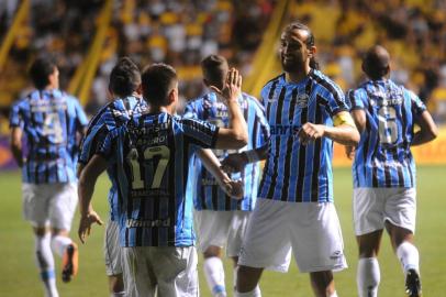  

CRICIÚMA, SC, BRASIL, 16.11.2014 - Criciúma enfrenta Grêmio em casa pelo Brasileirão
Indexador:                                 