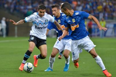 Cruzeiro x GrêmioDudu do Grêmio durante partida entre Cruzeiro x Grêmio válida pelo Campeonato Brasileiro realizado no Estádio Mineirão. Belo Horizonte/MG, Brasil 21/08/2014. Foto: Daniel Oliveira / FotoarenaLocal: Belo HorizonteIndexador: Daniel OliveiraFonte: 798823