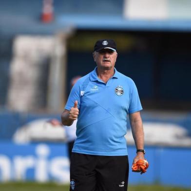  PORTO ALEGRE,RS , BRASIL , 03-12-2014 - Treino do Grêmio no estádio olímpico,preparação para enfrentar o Flamengo.Foto:RICARDO DUARTE/ Agência RBSTécnico FelipãoIndexador: rBruno Alencastro               