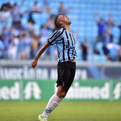  PORTO ALEGRE,RS,BRASIL- 07-12-2014 - Brasileirão 2014, 38ª Rodada, Grêmio x Flamengo na Arena do Grêmio.(FOTO:RICARDO DUARTE/AGÊNCIA RBS)Jogador Luan