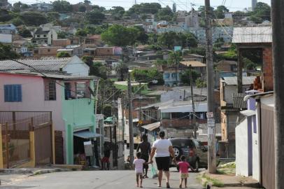  Porto Alegre  15/12/2014 pixação da gang z7 , muros pixados na cruzeiro  / CREDITO / LUIZ ARMANDO VAZ / DIARIO GAUCHO .