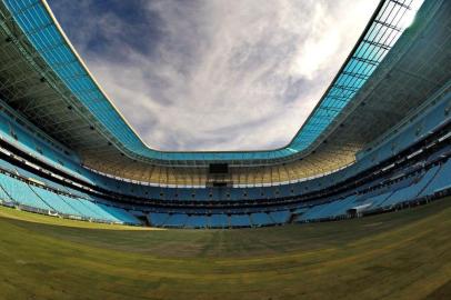  PORTO ALEGRE, RS, BRASIL, 22-12-2014: Nova grama da Arena do Grêmio. (Foto: Ricardo Duarte/Agência RBS/Esportes)