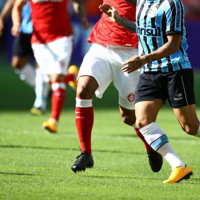  PORTO ALEGRE, RS, BRASIL, 09-11-2014: Grêmio e Inter se enfrentam pelo GRE-NAL 403, na Arena do Grêmio, pela 33ª rodada do Brasileirão.(FOTO:MAURO VIEIRA/AGÊNCIA RBS) Jogador Dudu