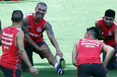  PORTO ALEGRE,RS, BRASIL, 09/01/2015:Inter faz o segundo treino da temporada no CT Parque Gigante.(FOTOS:LAURO ALVES/AGÊNCIA RBS)Treino de Nilton jogador contratado do Inter.