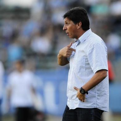  PORTO ALEGRE , RS , BRASIL  -  09.04.2012   - Técnico Paulo Porto é demitido do comando do Caxias . Foto: Mauro Vieira / Zero Hora