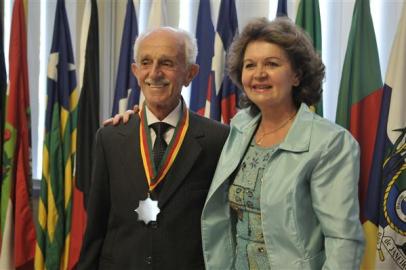 marisa formolo - assembleia legislativa - homenagem - medalha