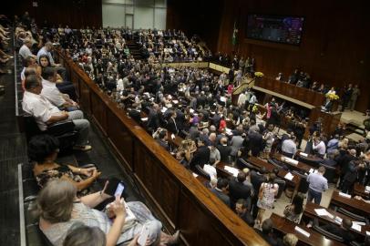  PORTO ALEGRE - BRASIL - Deputado Edson Brum (PMDB) tomou posse neste sábado como presidente da Assembleia Legislativa do Estado.(FOTO: LAURO ALVES)