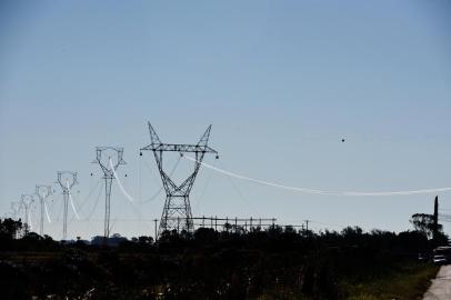  Torres de alta tensão já estão sendo construidas para transportar energia do Parque Eólico de Santa Vitória do Palmar;Indexador: GUSTAVO ROTH