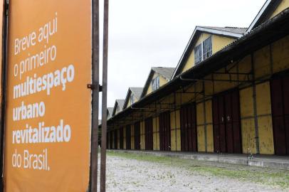  PORTO ALEGRE, RS , BRASIL , 05-02-2015-  ideia é fazermos uma foto mostrando o Cais Mauá em obras, que estariam com ritmo muito lento ou paralisadas. Algumas estruturas já foram demolidas. (FOTO: RONALDO BERNARDI/AGENCIA RBS )