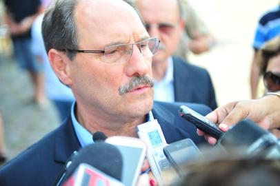  CAXIAS DO SUL, RS, BRASIL, 12/02/2015 - Governador Sartori homenageia PMs que prenderam ladrões de banco em Campestre da Serra. Solenidade ocorre na sede do 12º Batalhão de Polícia Militar, em Caxias do Sul. (JONAS RAMOS/PIONEIRO)