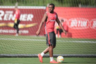  PORTO ALEGRE,RS, BRASIL - 13-02-2015 - Inter faz último treino no CT do Parque Gigante antes de enfrentar o Caxias.Jogador Anderson.(RICARDO DUARTE/AGÊNCIA RBS)