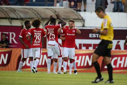  PORTO ALEGRE, RS, BRASIL, 14-02-2015 :Campeonato Gaúcho 2015, Caxias x Internacional no estádio Centenário, em Caxias do Sul.Jogador Claudio Winck abre o placar, Inter 1x0 Caxias.(Foto: FERNANDO GOMES/Agência RBS)