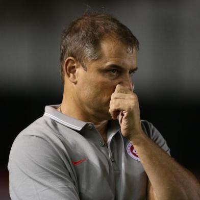  PORTO ALEGRE, RS, BRASIL, 14-02-2015 :Campeonato Gaúcho 2015, Caxias x Internacional no estádio Centenário, em Caxias do Sul.Técnico Diego Aguirre.(Foto: FERNANDO GOMES/Agência RBS)