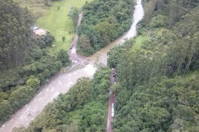 rdgol, maquiné, água, chuva