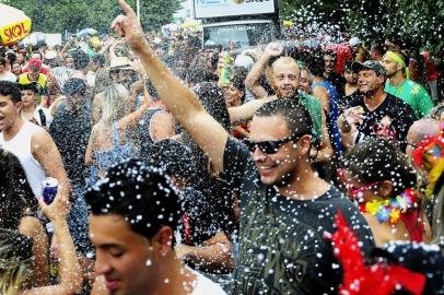  PORTO ALEGRE , RS , BRASIL , 20-02-2015 - CARNAVAL PORTO ALEGRE - Bloco Cumpadi Washington (Gasômetro) (FOTO:MARCELO OLIVEIRA/AGENCIA RBS)