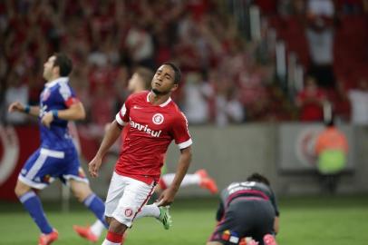  PORTO ALEGRE,RS, BRASIL, 26-02-2015 - Libertadores - 2ª Rodada, Internacional x Universidad de Chile no estádio Beira-Rio.(Foto:RICARDO DUARTE/Agência RBS)Jogador Jorge Henrique faz o segundo gol do Inter, Inter 2x0 Universidad de Chile.