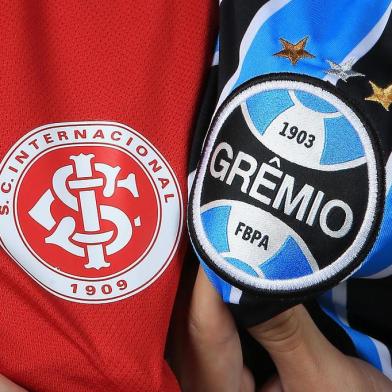  PORTO ALEGRE , RS , BRASIL , 26-02-2015 - GreNal pelo gauchão terá torcida mista. Casal: Diéssi Marcico de Souza e Hugo Motta (FOTO: JEFFERSON BOTEGA/ AGENCIA RBS )Indexador: Jefferson Botega