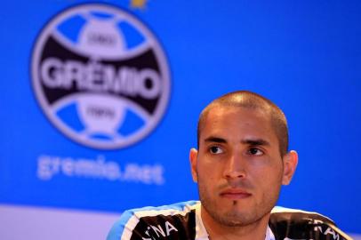  PORTO ALEGRE, RS , BRASIL , 03-03-2015 - Braian Rodríguez assina com Grêmio e será apresentado na terça na Arena (FOTO:FERNANDO GOMES/AGENCIA RBS )