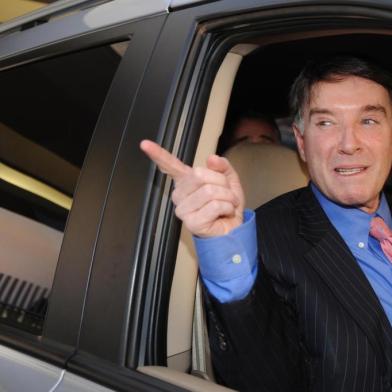 Bilionário Eike Batista, magnata industrial que em 2010 ocupa a oitava posição na revista Forbes entre as pessoas mais ricas do mundo. Na foto, o empresário Eike Batista, presidente do Grupo EBX, deixa o Palácio da Alvorada após encontro com o presidente Lula em 19 de agosto de 2010.