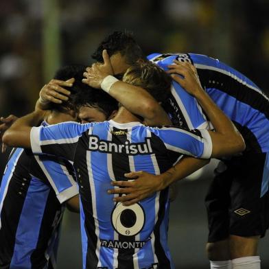  ERECHIM,RS,BRASIL, 11-03-2015 - Campeonato Gaúcho 2015 - 10ª Rodada, Ypiranga x Grêmio no estádio Colosso da Lagoa.(FOTO:MATEUS BRUXEL/ AGÊNCIA RBSJogador Giuliano abre o placar, Ypiranga 0x1 Grêmio