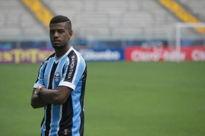 PORTO ALEGRE,RS, BRASIL - 10-02-2015 - Grêmio faz o último treino no CT Luiz Carvalho, antes de receber o Veranópolis na Arena desta quarta.Júnior (lateral-esquerdo).(LAURO ALVES/AGÊNCIA RBS)