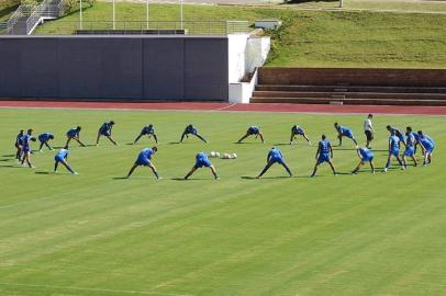 treino do lajeadense na arena alviazul