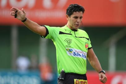  VERANÓPOLIS, RS, BRASIL - Veranópolis e Inter se enfrentam, no estádio Antônio David Farina (FOTO: DIEGO VARA/AGÊNCIA RBS)