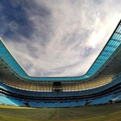  PORTO ALEGRE, RS, BRASIL, 22-12-2014: Nova grama da Arena do Grêmio. (Foto: Ricardo Duarte/Agência RBS/Esportes)