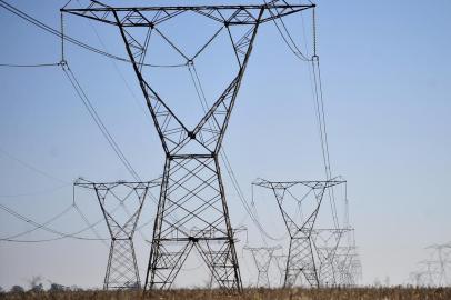 Torres de transmissão de energia elétrica próximas a Brasília