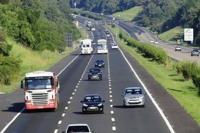 freeway - saída - feriadão - páscoa