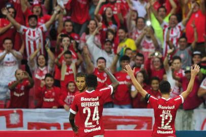  PORTO ALEGRE, RS, BRASIL - 05-04-2015 - Inter x Passo Fundo jogam no Estádio Beira Rio pela última rodada da primeira fase do Gauchão (FOTO: DIEGO VARA/AGÊNCIA RBS)