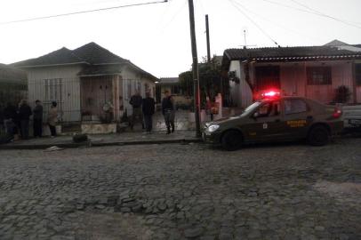 Assassinato dona Marilene Giesele na rua Vivcente Noal, bairro Patronato