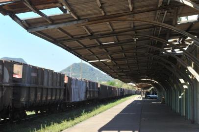  Estação Férrea (gare)