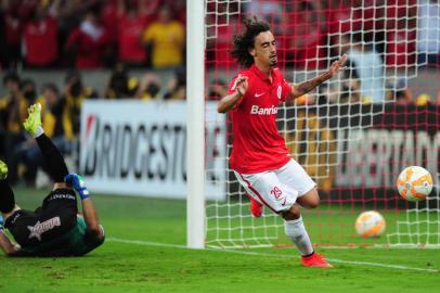  PORTO ALEGRE, RS, BRASIL (22/04/2015): Libertadores - 6ª Rodada, Inter x The Strongest no estádio Beira-rio.(FOTO:DIEGO VARA/AGÊNCIA) Jogador Valdívia abre o placar da partida, Inter 1x0 The StrongestIndexador: DIEGO VARA                      