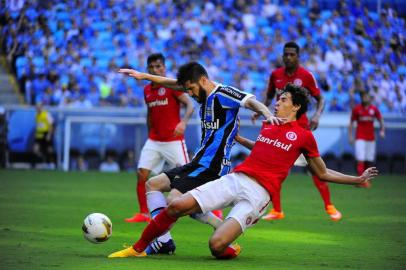  PORTO ALEGRE, RS, BRASIL, 26-04-2015 : Gre-Nal de número 405, primeira partida da final do Campeonato Gaúcho 2015, entre Grêmio e Internacional, na Arena. (Foto: CARLOS MACEDO/Agência RBS, Editoria Esportes)