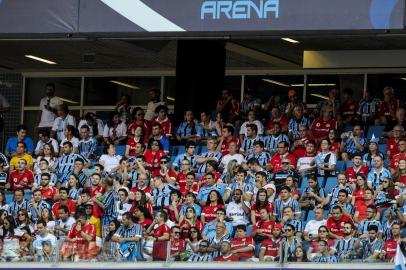  PORTO ALEGRE, RS, BRASIL, 26-04-2015: Gre-Nal de número 405, primeira partida da final do Campeonato Gaúcho 2015, entre Grêmio e Internacional, na Arena. (Foto: Mateus Bruxel/Agência RBS, Editoria Esportes)Indexador: DIEGO VARA