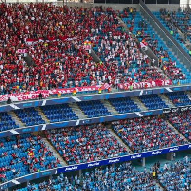  PORTO ALEGRE, RS, BRASIL, 26-04-2015: Gre-Nal de número 405, primeira partida da final do Campeonato Gaúcho 2015, entre Grêmio e Internacional, na Arena. (Foto: Omar Freitasl/Agência RBS, Editoria Esportes)Indexador: Omar Freitas