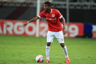  PORTO ALEGRE, RS, BRASIL - 08-04-2015 - Campeonato Gaúcho - Quartas de Final - Internacional x Cruzeiro no estádio Beira-rio.(FOTO:FERNANDO GOMES/AGÊNCIA)Jogador Geferson