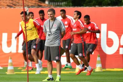  PORTO ALEGRE, RS, BRASIL - 08-05-2015 - Inter faz penúltimo treino no CT Parque Gigante antes de encarar o Atlético-PR na estreia do Brasileirão.(FOTO:CARLOS MACEDO/AGÊNCIA RBS)